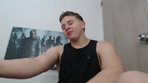 Snapshot of draco_boy2000 chatting on July 9, 11:20 pm draco_boy2000 online show from July 9, 11:20 pm