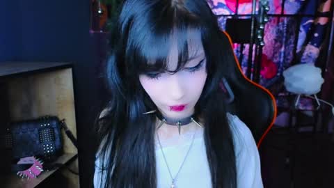 Snapshot of draculaura_ chatting on January 9, 6:36 pm Draculaura online show from January 9, 6:36 pm