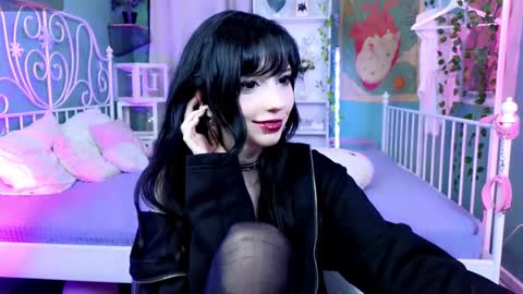 Snapshot of draculaura_ chatting on February 13, 1:08 am Draculaura online show from February 13, 1:08 am