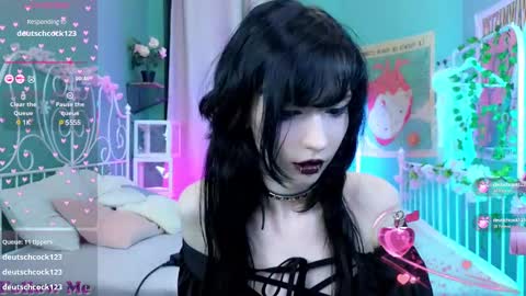 Snapshot of draculaura_ chatting on March 4, 11:54 pm Draculaura online show from March 4, 11:54 pm