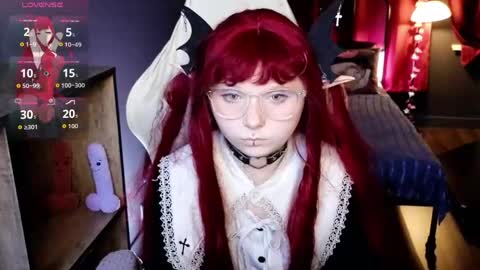 Snapshot of draculaura_ chatting on April 16, 3:24 pm Draculaura online show from April 16, 3:24 pm