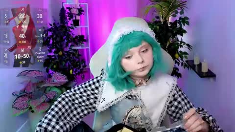 Snapshot of draculaura_ chatting on April 20, 10:40 am Draculaura online show from April 20, 10:40 am