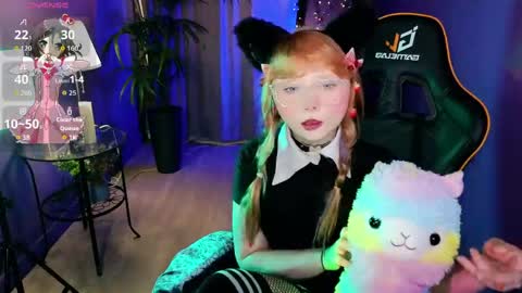 Snapshot of draculaura_ chatting on May 20, 3:51 pm Draculaura online show from May 20, 3:51 pm