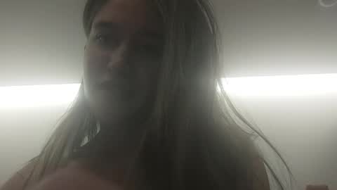 Snapshot of draculina69 chatting on June 22, 3:58 am draculina69 online show from June 22, 3:58 am