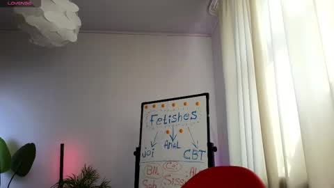 Lisbeth Salander online show from December 17, 6:30 am