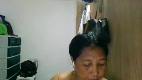 Snapshot of dragonlady402 chatting on February 19, 2:02 pm Dragon Lady online show from February 19, 2:02 pm