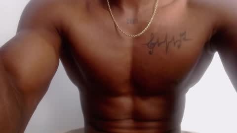 Snapshot of drake_brown_23 chatting on April 20, 8:10 pm Drake 23 online show from April 20, 8:10 pm