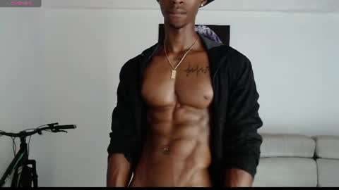 Snapshot of drake_brown_23 chatting on June 21, 9:06 pm Drake 23 online show from June 21, 9:06 pm