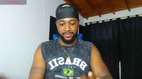 Snapshot of drake_nassir4 chatting on May 29, 6:33 am ---Drake--- online show from May 29, 6:33 am