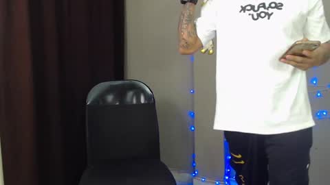 Snapshot of drake_the_kingmaster chatting on January 7, 8:42 pm ig kingmaster777 online show from January 7, 8:42 pm