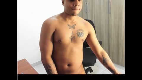 Snapshot of drake_the_kingmaster chatting on October 18, 4:37 am ig kingmaster777 online show from October 18, 4:37 am