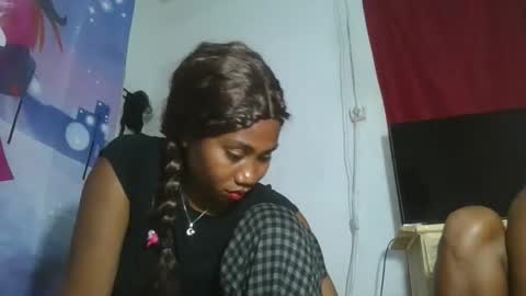 Snapshot of drasomaralda chatting on November 10, 11:53 am drasomaralda online show from November 10, 11:53 am