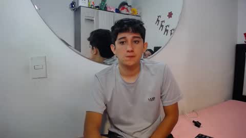 -- nicolle and jhon -- online show from January 10, 10:17 am