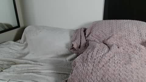 Snapshot of drayanicole1 chatting on February 9, 2:50 pm Draya Nicole online show from February 9, 2:50 pm