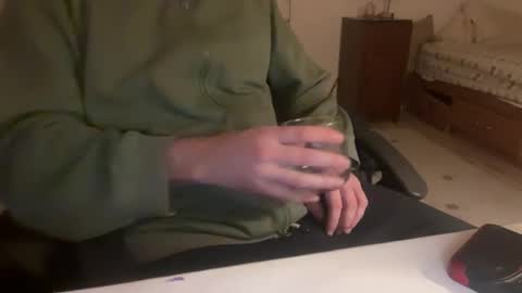 dre0000000 online show from December 19, 9:44 pm