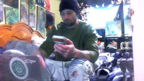 dreaded_folks online show from December 14, 9:30 pm