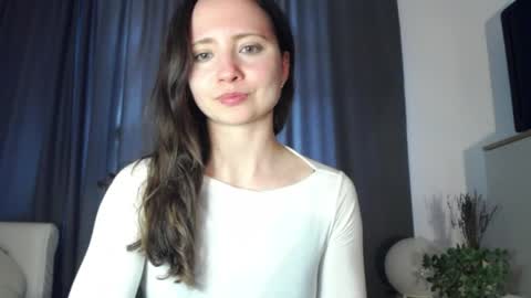 Nicole online show from March 26, 2:55 pm