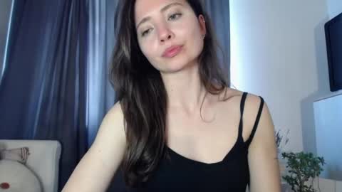 Snapshot of dream_nicole02 chatting on April 23, 6:58 am Nicole online show from April 23, 6:58 am