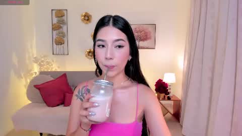 Snapshot of dream_saray chatting on June 11, 9:57 pm Saray online show from June 11, 9:57 pm