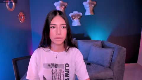 Snapshot of dream_saray chatting on June 20, 6:33 pm Saray online show from June 20, 6:33 pm