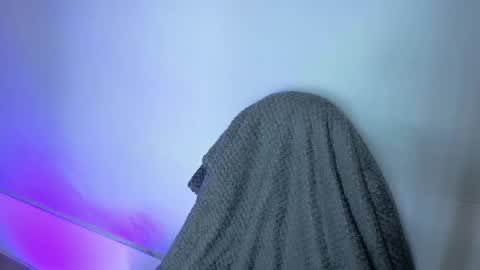 Snapshot of dreambooo_ chatting on May 2, 11:48 am C A M I L A online show from May 2, 11:48 am
