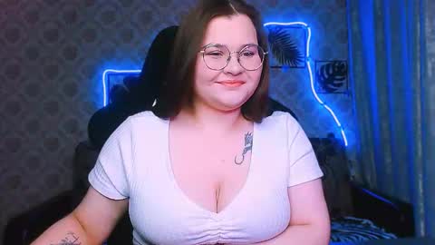 dreamforyoue2 online show from February 18, 6:48 pm