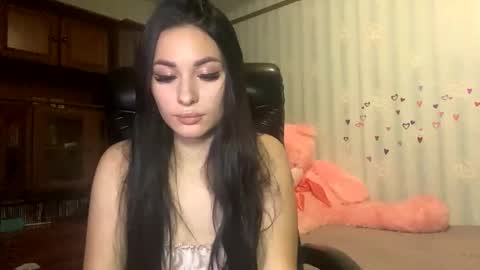 Snapshot of dreamkarinaa_ chatting on December 3, 8:06 pm dreamkarinaa_ online show from December 3, 8:06 pm