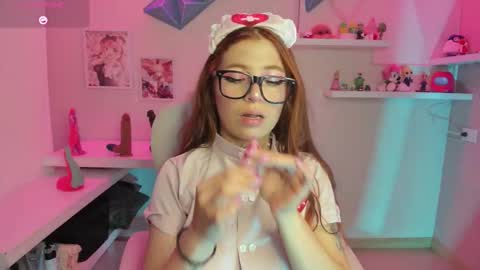 Snapshot of dreamleah_ chatting on October 13, 4:01 am dreamleah_ online show from October 13, 4:01 am