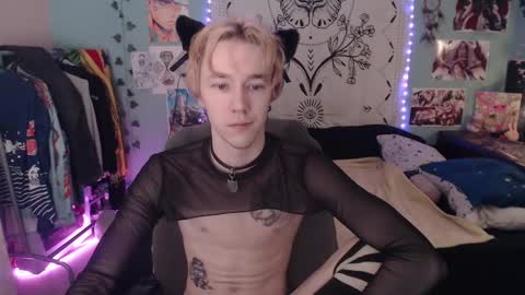 Yukichi online show from December 15, 3:22 am