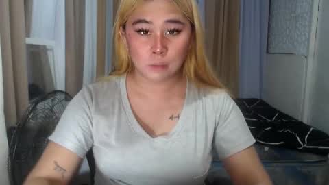 Stacy DONT FORGET TO FOLLOW ME AND THUMBS UP my wife samgrg2 online show from May 5, 4:48 pm