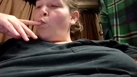 Snapshot of dreamscumtrue420 chatting on February 7, 10:41 am Dreamscumtrue420 online show from February 7, 10:41 am