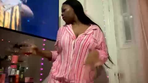 dreamtiffyxxx online show from March 1, 5:53 am