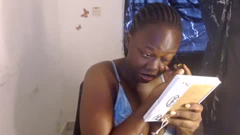 Snapshot of dreamy_wetpussy chatting on July 2, 6:30 am BEAUTY online show from July 2, 6:30 am