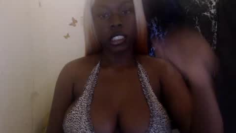 Snapshot of dreamy_wetpussy chatting on July 12, 5:59 pm BEAUTY online show from July 12, 5:59 pm