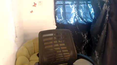 Snapshot of dreamy_wetpussy chatting on July 26, 8:10 am BEAUTY online show from July 26, 8:10 am