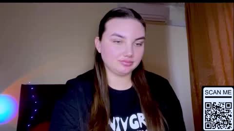 Mila online show from February 20, 3:34 pm