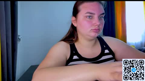 Snapshot of dreamyblushfairy chatting on May 21, 7:37 am Mila online show from May 21, 7:37 am