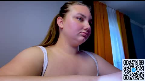 Snapshot of dreamyblushfairy chatting on May 28, 3:31 pm Mila online show from May 28, 3:31 pm