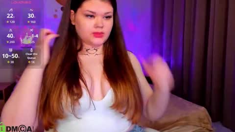 Snapshot of dreamylem chatting on September 19, 4:36 am Elle online show from September 19, 4:36 am