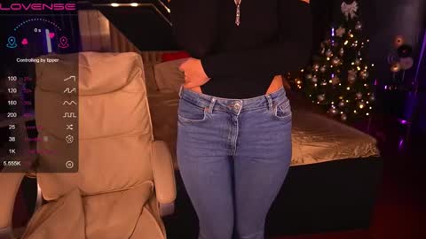 Lina online show from December 12, 7:41 am