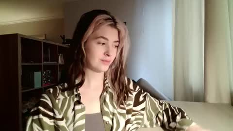 Snapshot of dremazwahlen chatting on February 27, 10:26 am Dia online show from February 27, 10:26 am