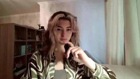 Snapshot of dremazwahlen chatting on March 3, 10:43 am Dia online show from March 3, 10:43 am