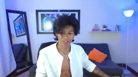 Snapshot of dreyk20 chatting on February 3, 9:42 pm Dreyk online show from February 3, 9:42 pm