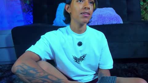 Snapshot of dreyk20 chatting on February 9, 10:03 pm Dreyk online show from February 9, 10:03 pm