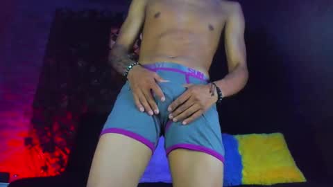 Snapshot of dreyk20 chatting on February 21, 10:22 pm Dreyk online show from February 21, 10:22 pm