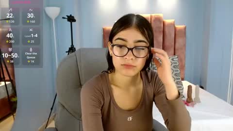 Snapshot of drilau_18 chatting on May 21, 4:41 am drilau_18 online show from May 21, 4:41 am