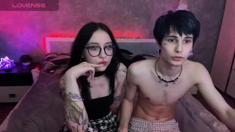 Snapshot of drillhouse_ chatting on December 17, 9:49 pm Tara Sonny online show from December 17, 9:49 pm