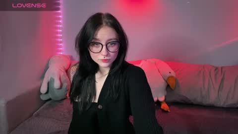 Snapshot of drillhouse_ chatting on December 23, 10:33 pm Tara Sonny online show from December 23, 10:33 pm