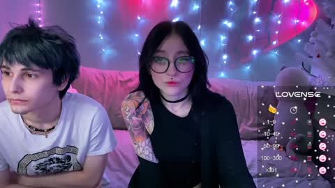 Snapshot of drillhouse_ chatting on December 30, 9:19 pm Tara Sonny online show from December 30, 9:19 pm