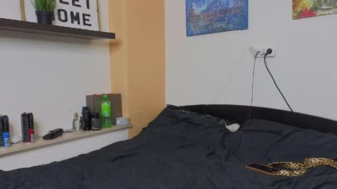 Mark online show from April 17, 11:08 pm